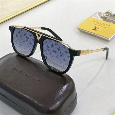 occhiali louis vuitton 2012 prezzi|Choosing Louis Vuitton Sunglasses: Full Guide on Styles, Prices .